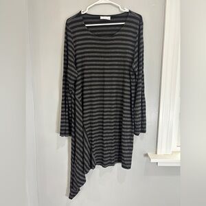 Bryn Walker Asymmetrical Hem Striped Long Sleeve Top Shirt Blouse Pullover M/L